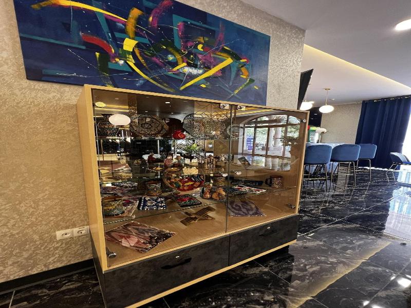 King Plaza Hotel image