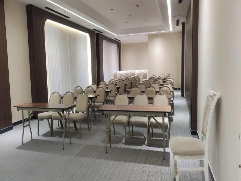 King Plaza Hotel image