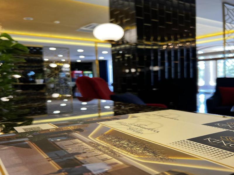 King Plaza Hotel image