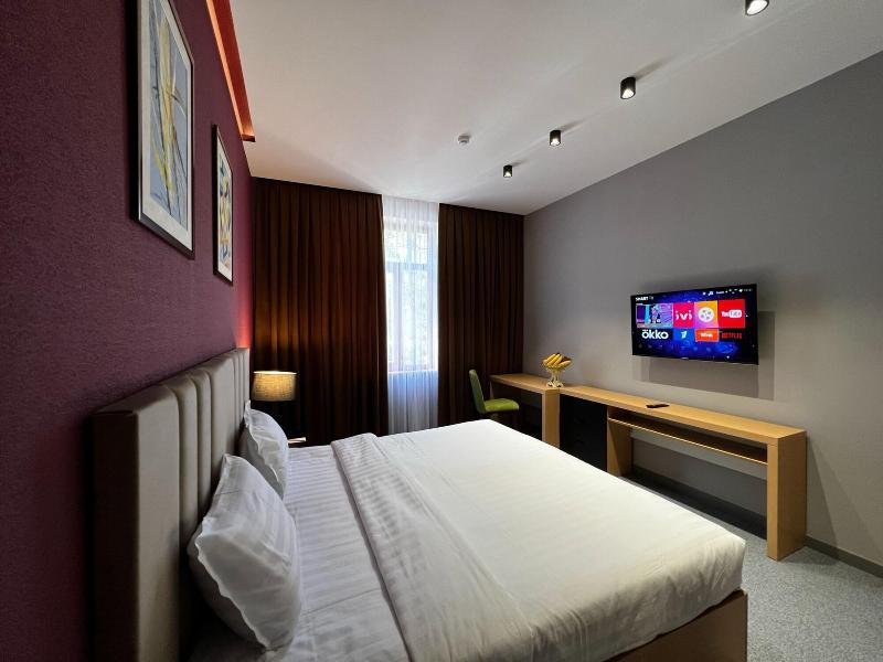 King Plaza Hotel image