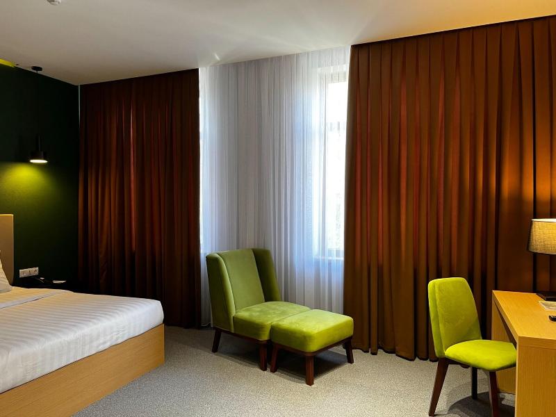 King Plaza Hotel image