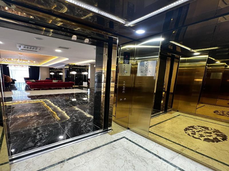King Plaza Hotel image