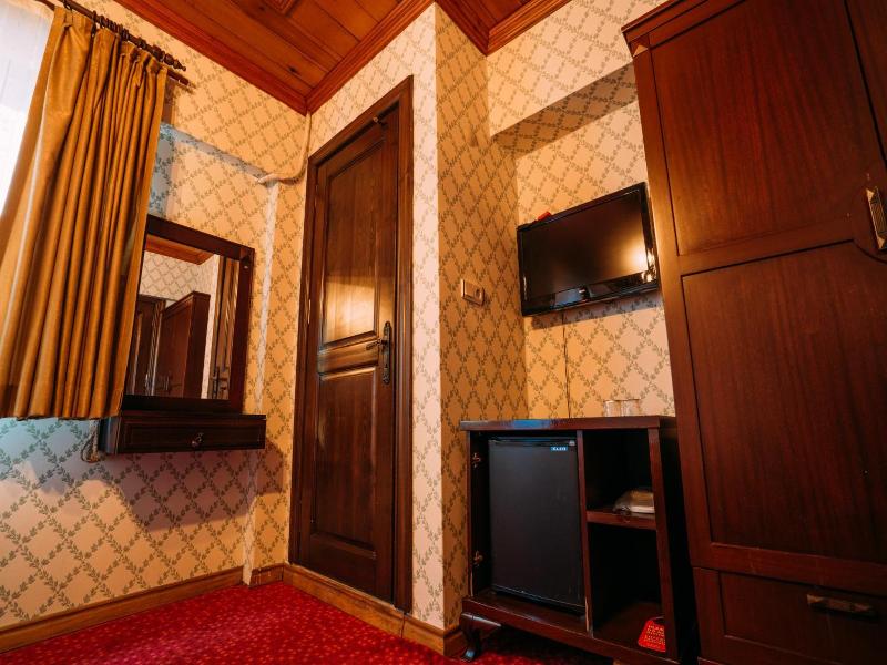 Gulliver Mansion image