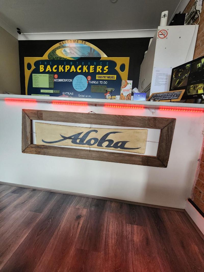 The Entrance Backpackers - Hostel image