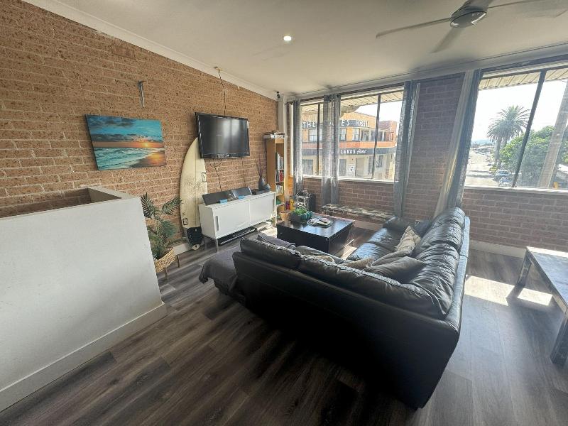 The Entrance Backpackers - Hostel image