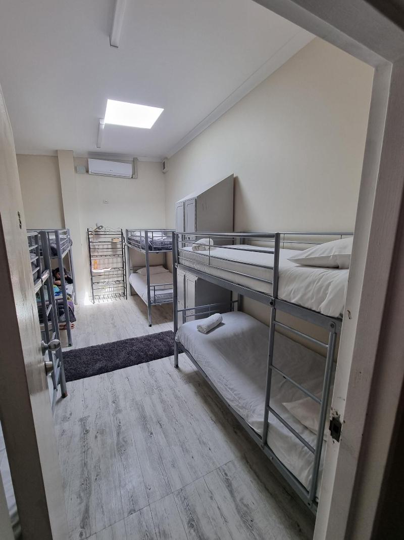 The Entrance Backpackers - Hostel image