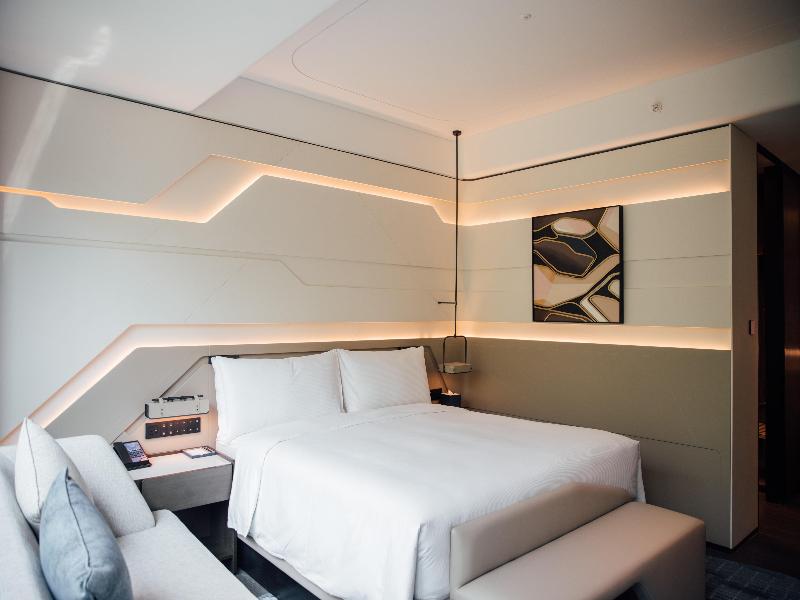 Hilton Shanghai Hongqiao International Airport image