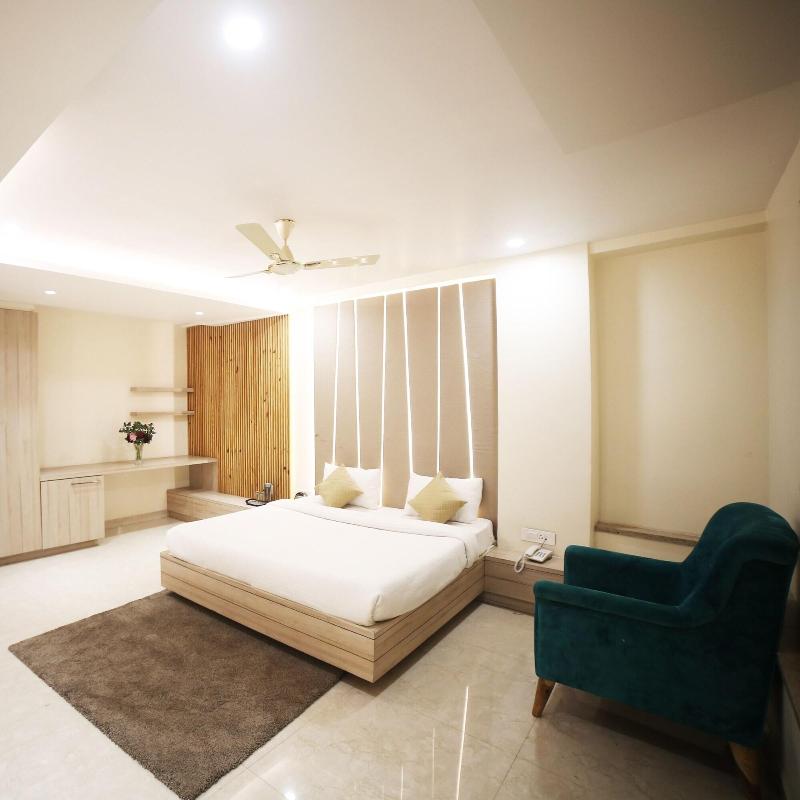 Hotel Avantika 2