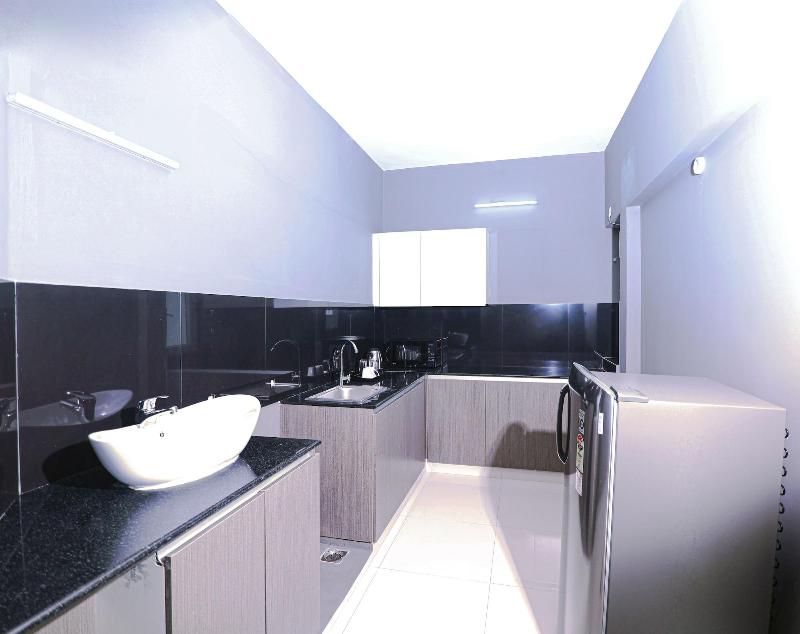 Transit Suites By Grandwest image