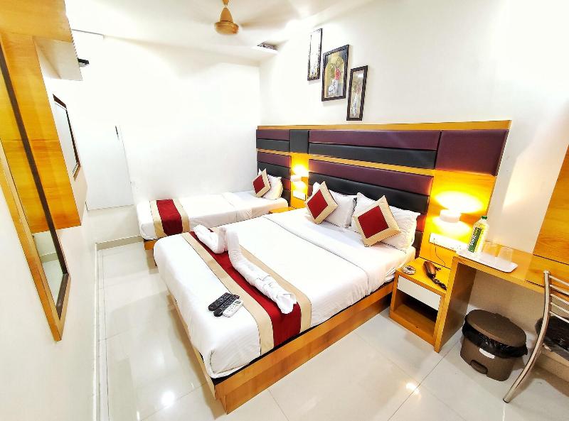 Gateway Suites image