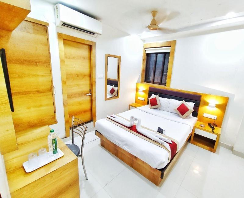 Gateway Suites image