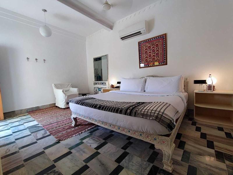 The Stepwell Hotel image