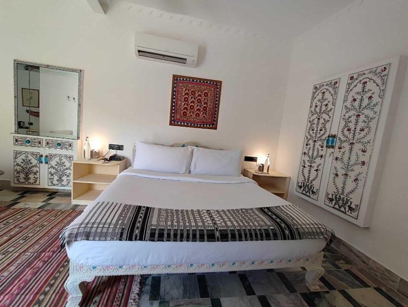 The Stepwell Hotel image