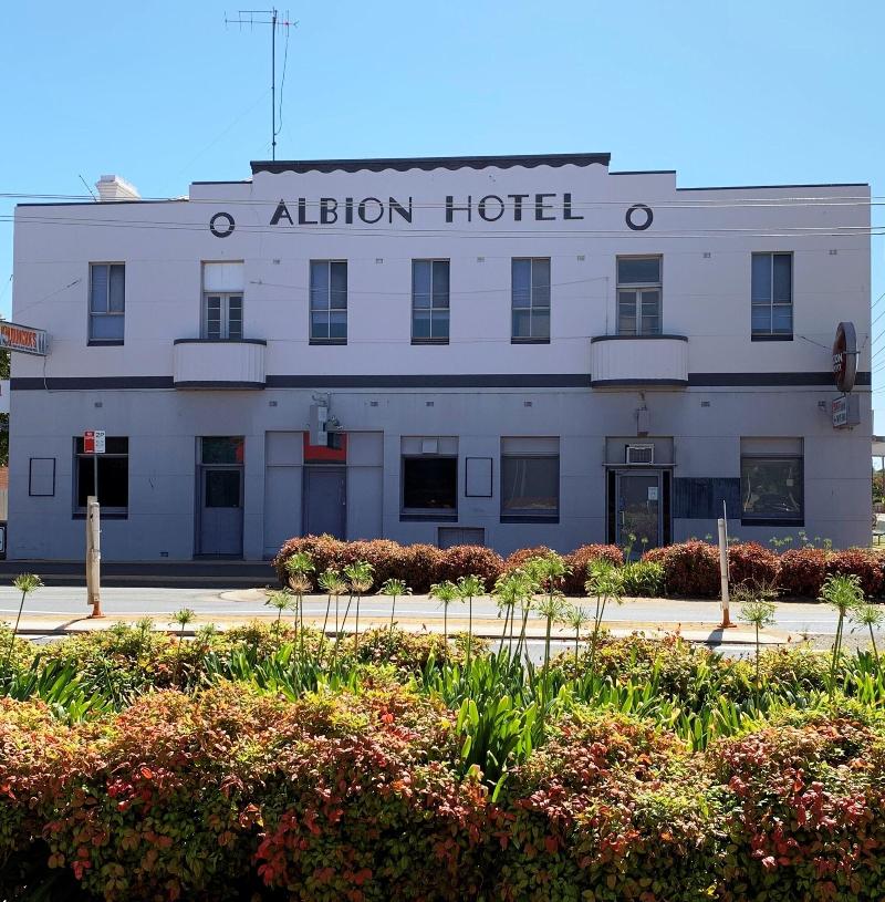 Albion Hotel Motel