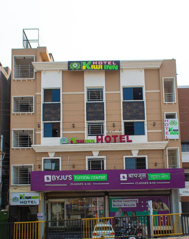 Kiwi Inn Hotel — exterior view
