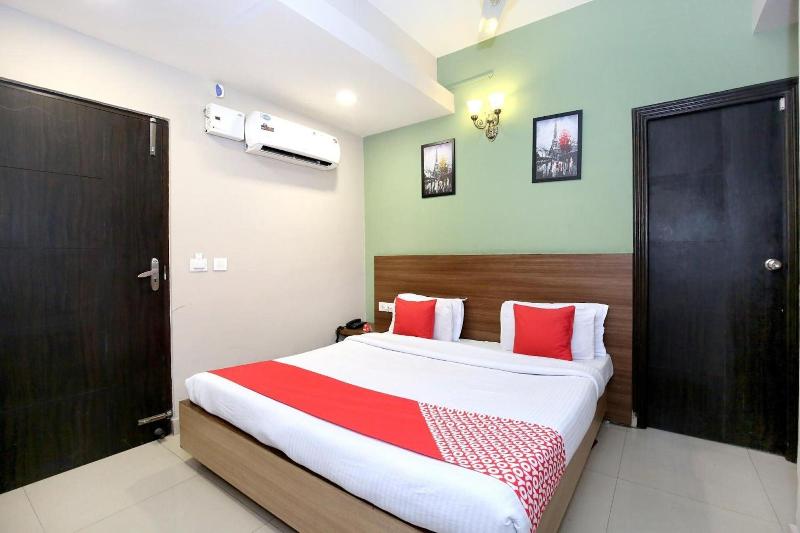 Hotel Nanda image