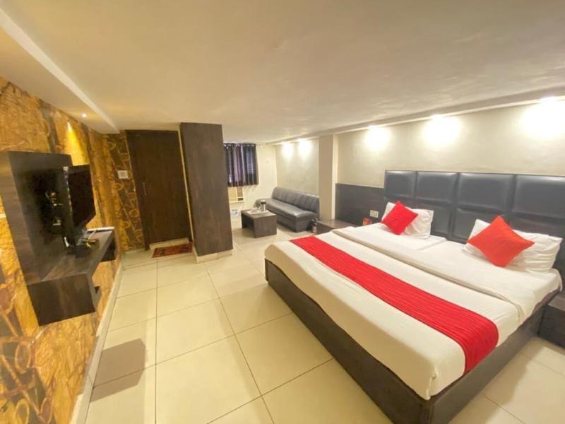 Hotel Nanda image
