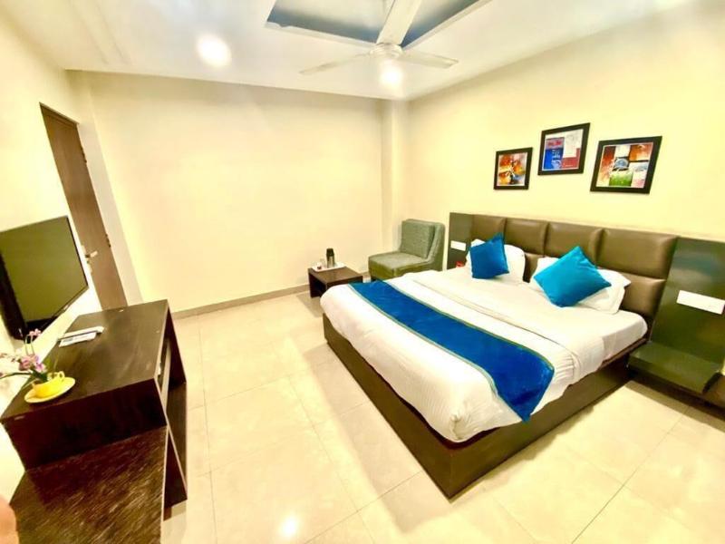 Hotel Nanda image