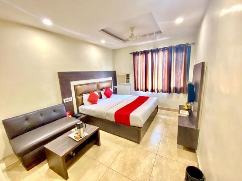 Hotel Nanda image