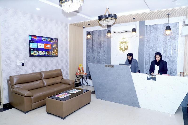 Shree Jee Hotel image