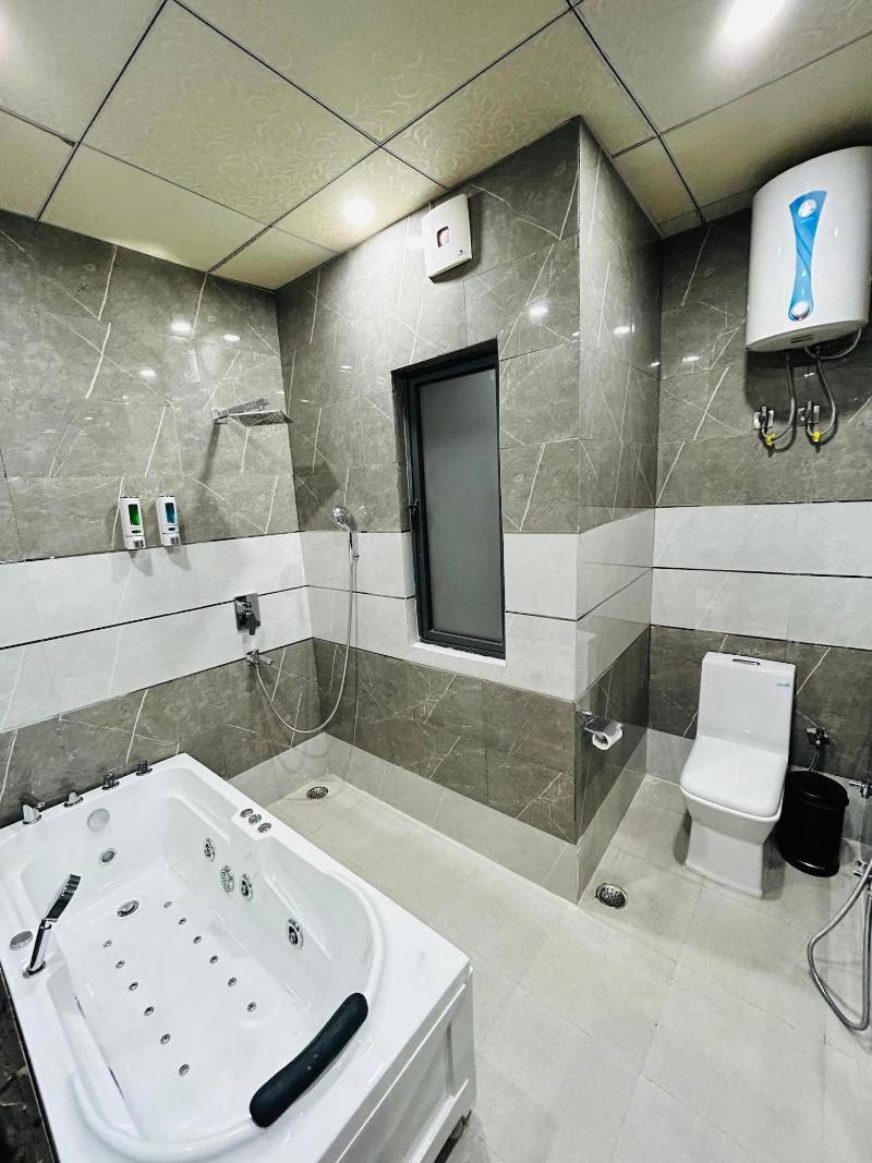 Shree Jee Hotel image