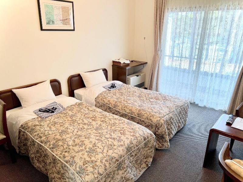 Holiday Villa Hotel & Resort Karuizawa image