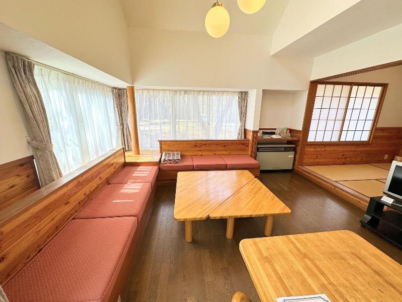 Holiday Villa Hotel & Resort Karuizawa image