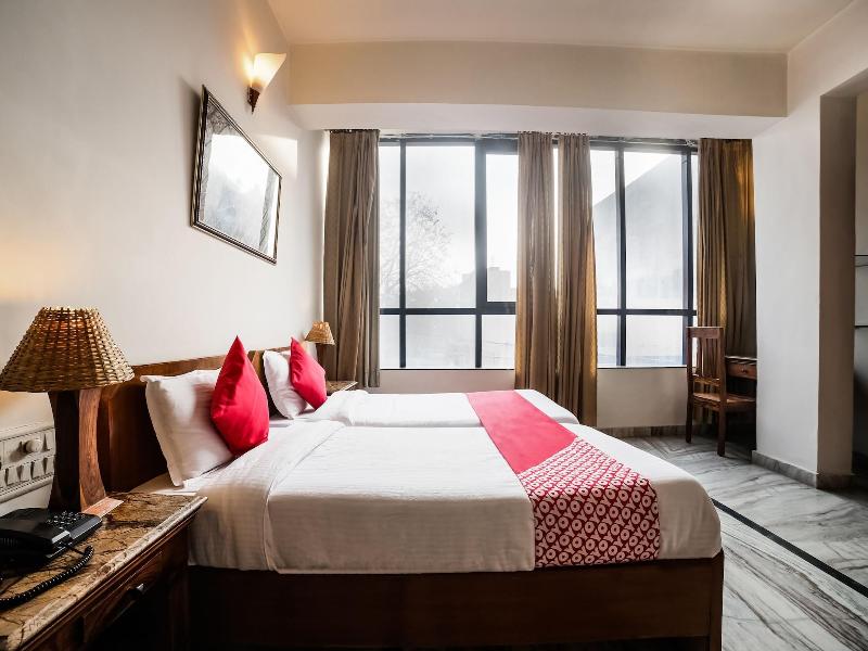 27041 Hotel Luna Rosa image