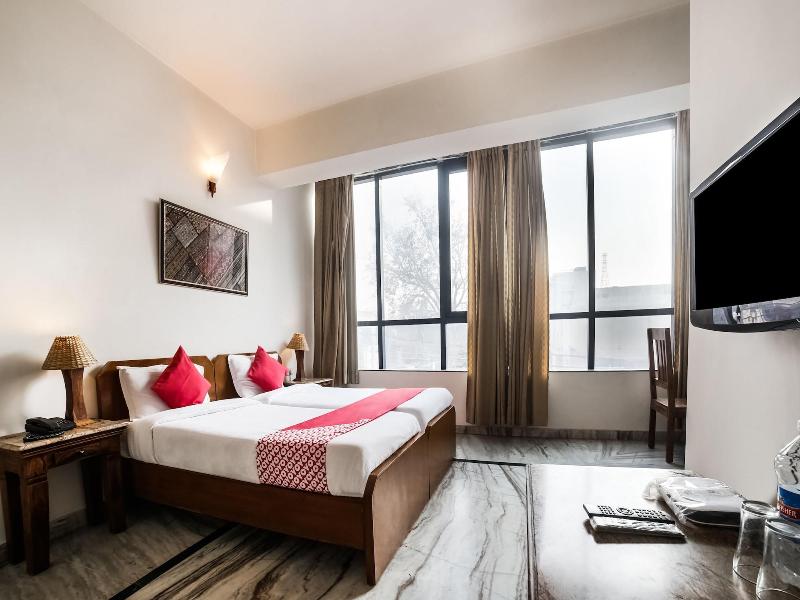 27041 Hotel Luna Rosa image