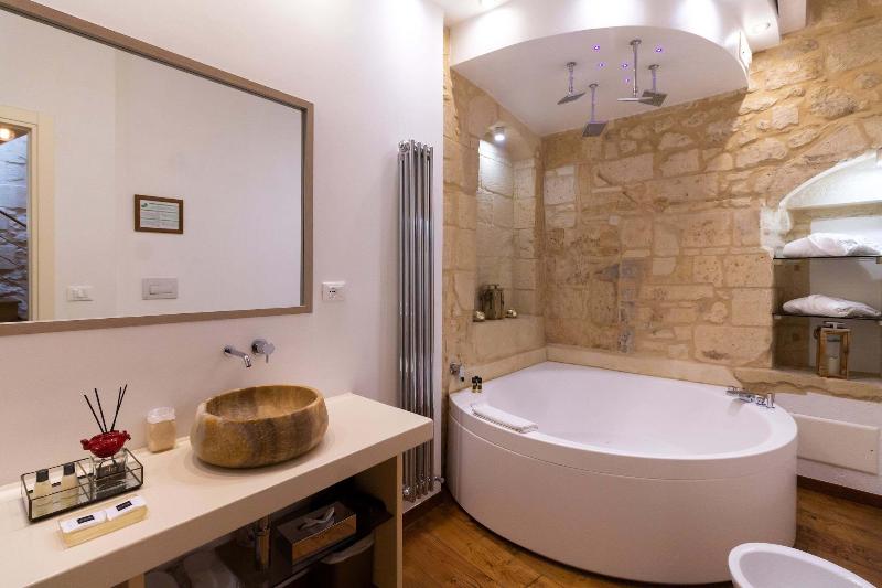 Le Nicchie Luxury Rooms image