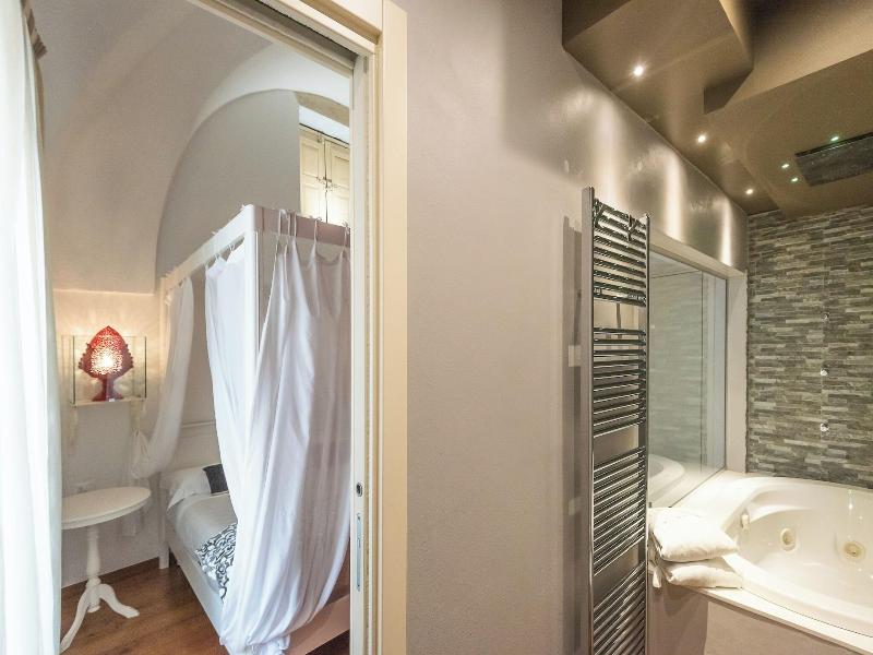 Le Nicchie Luxury Rooms image