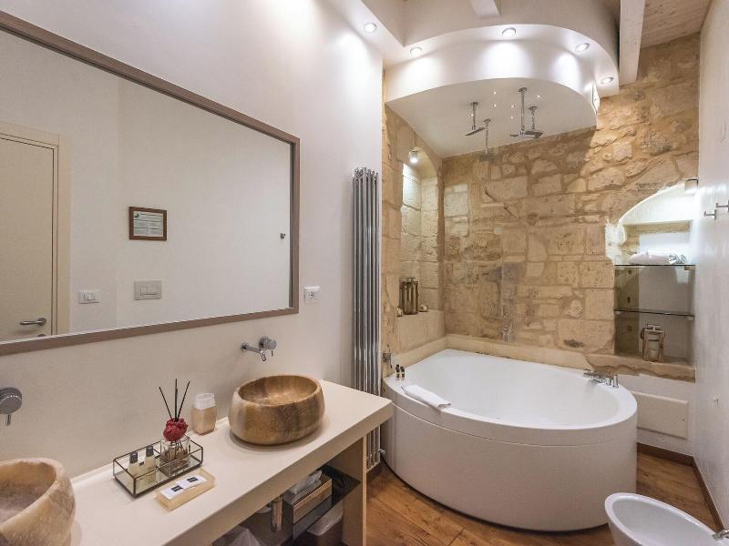 Le Nicchie Luxury Rooms image