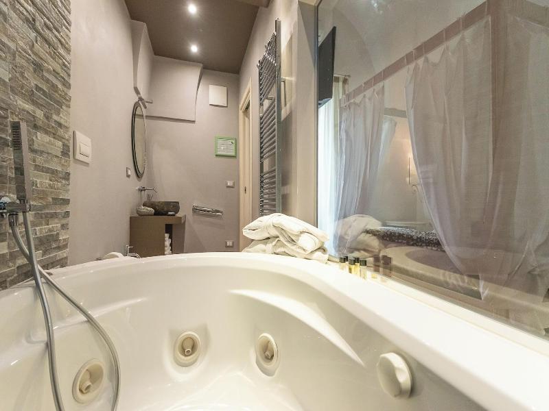 Le Nicchie Luxury Rooms image