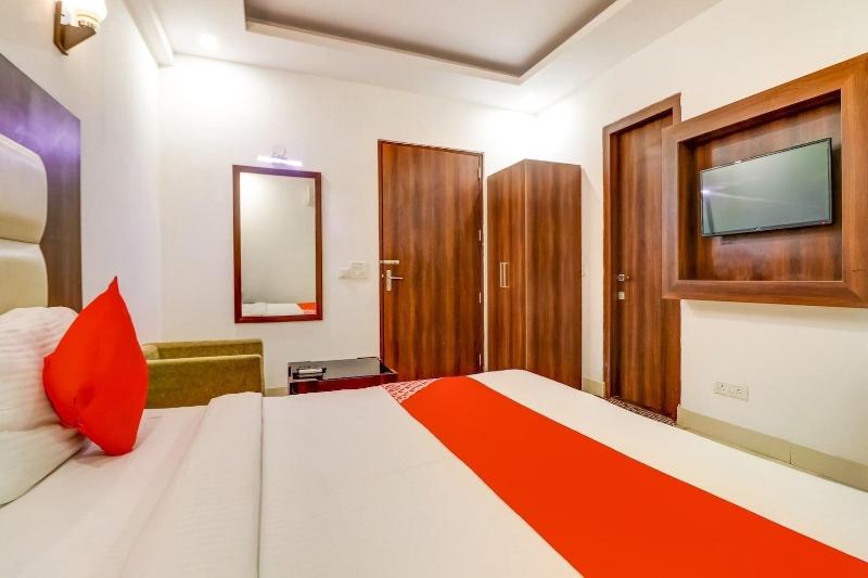 Hotel Airport View image