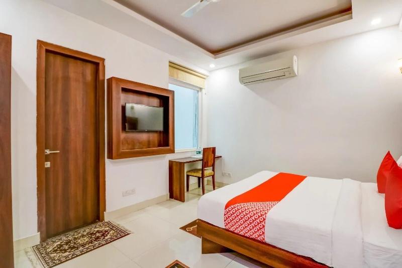 Hotel Airport View image