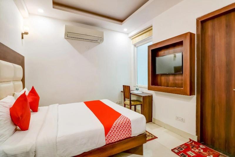 Hotel Airport View image
