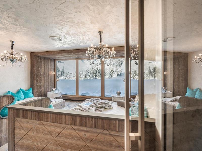 Hotel Bergkristall Zillertal image