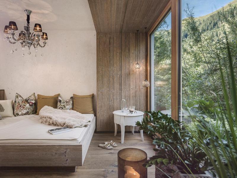 Hotel Bergkristall Zillertal image