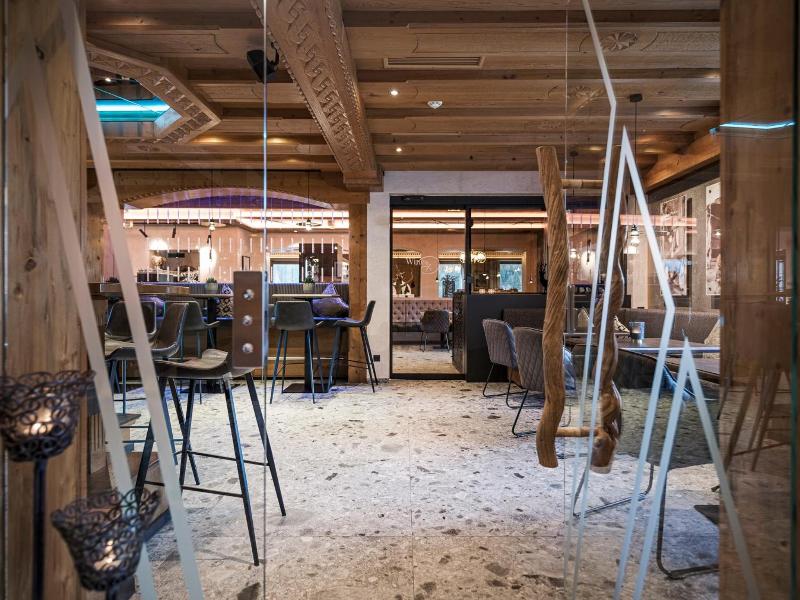 Hotel Bergkristall Zillertal image