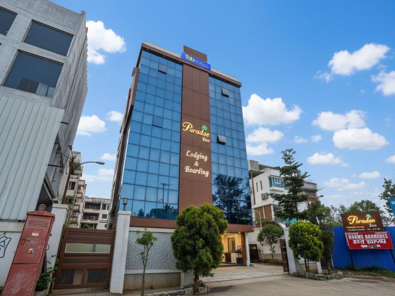 Fabhotel Paradise Inn image