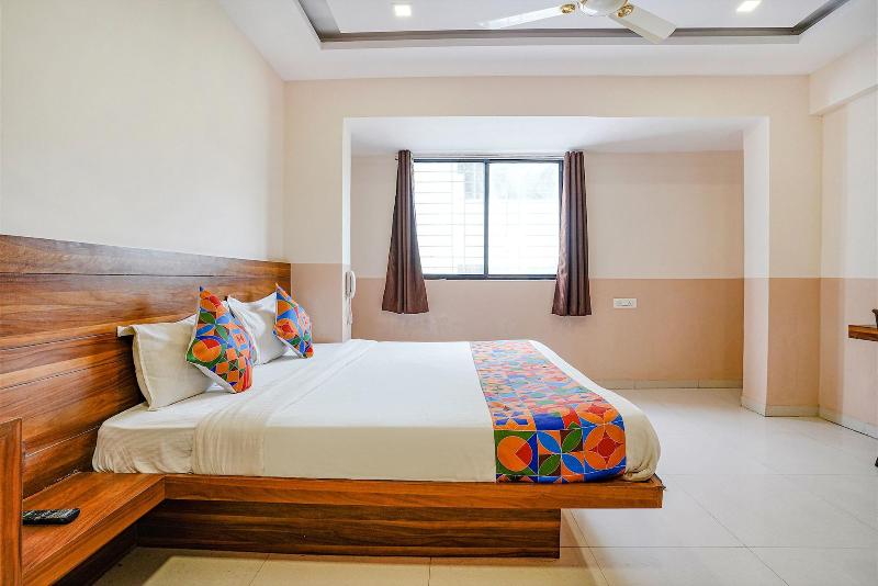 Fabhotel Paradise Inn image