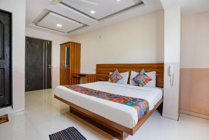 Fabhotel Paradise Inn image