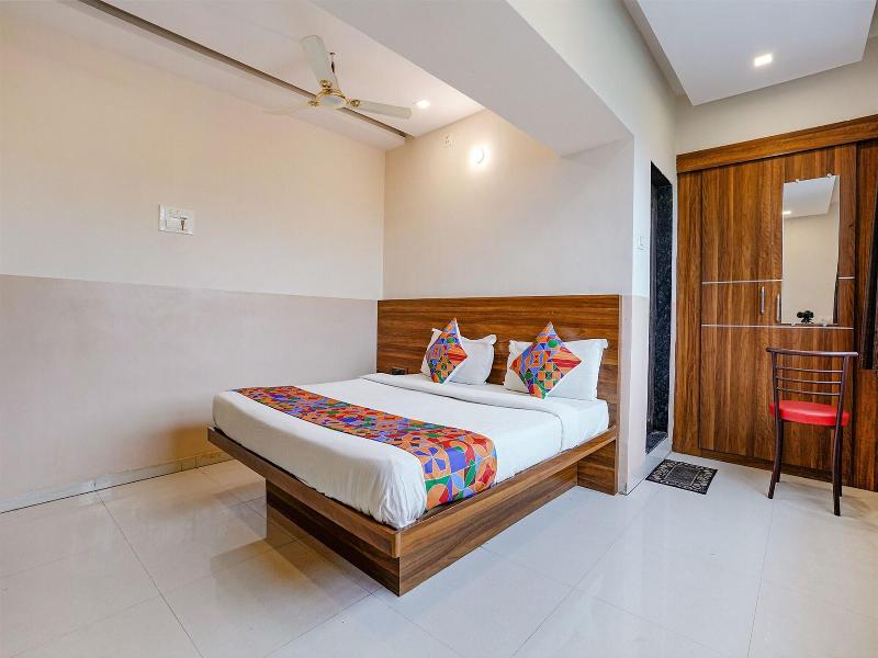 Fabhotel Paradise Inn image