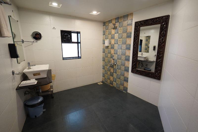 Malhar Machi Mountain Resorts image