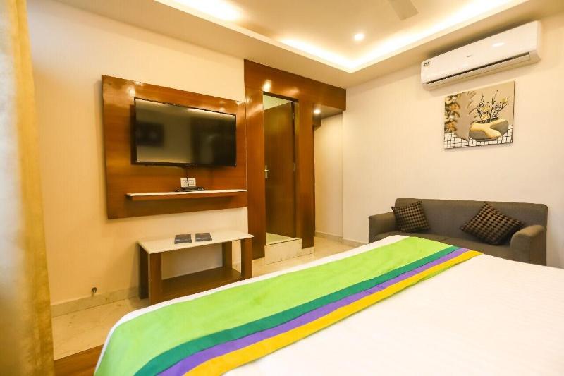 Lavish Inn image