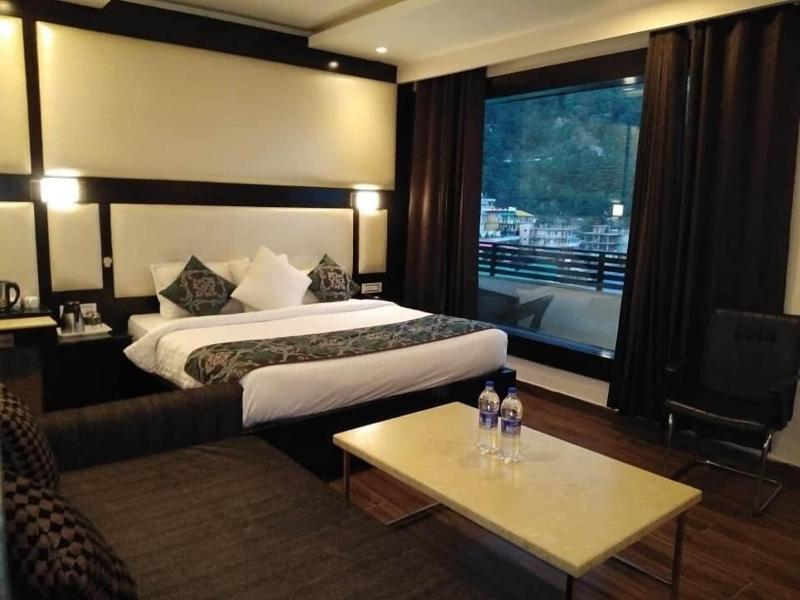 Lavish Inn image
