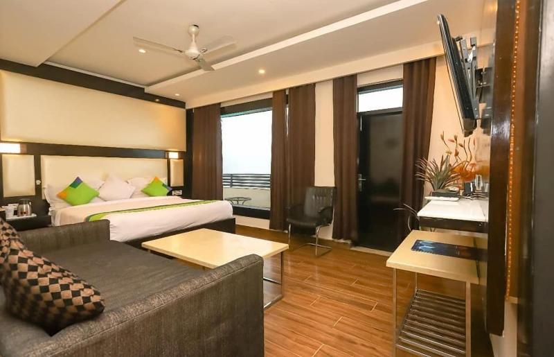 Lavish Inn image