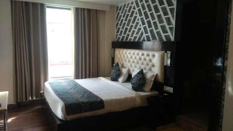 Lavish Inn image
