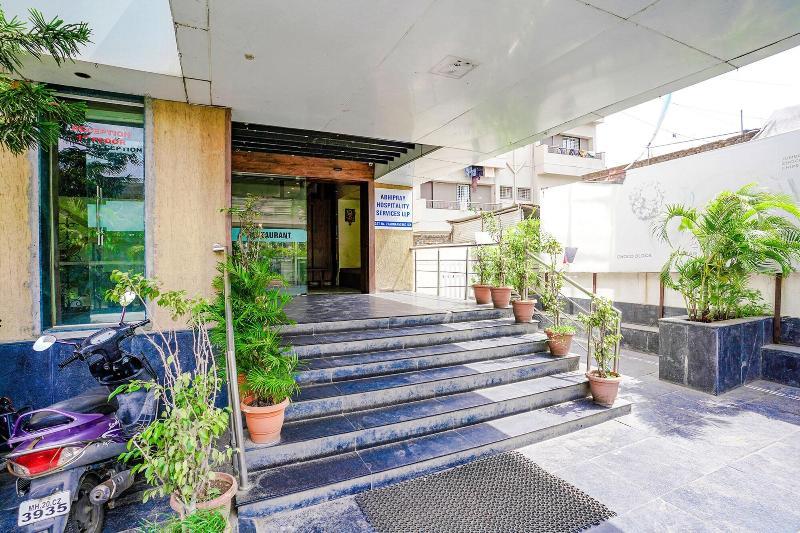 Fabhotel Heritage Palace image