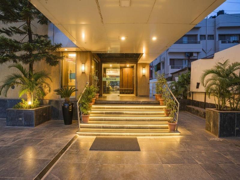 Fabhotel Heritage Palace image